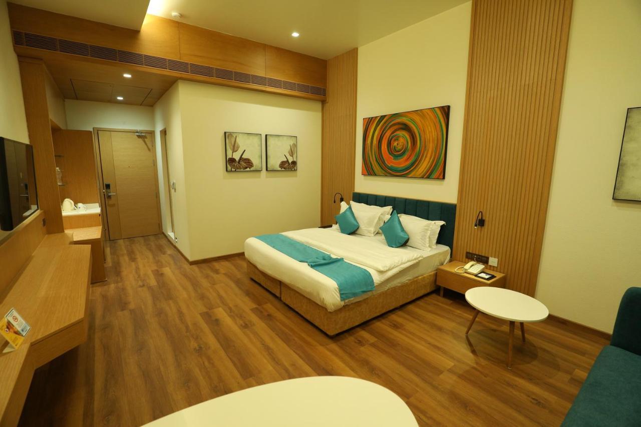 Hotel Blueivy Anand Ngoại thất bức ảnh