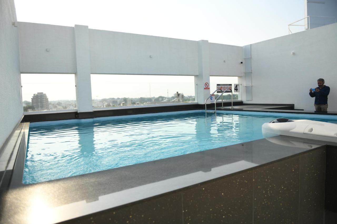 Hotel Blueivy Anand Ngoại thất bức ảnh