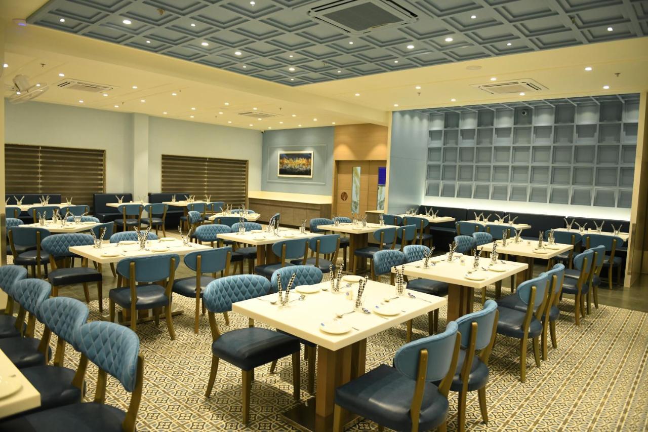 Hotel Blueivy Anand Ngoại thất bức ảnh