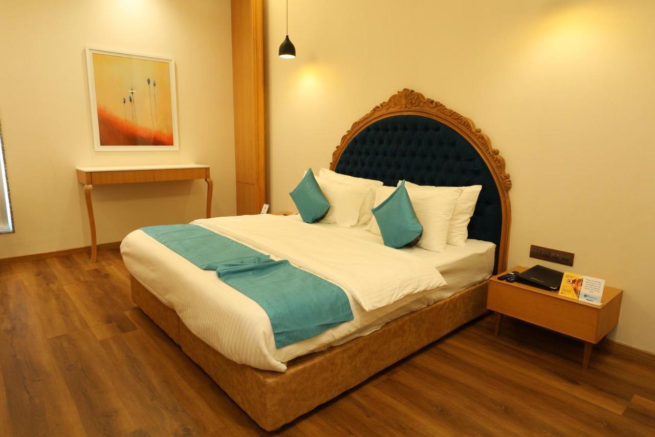 Hotel Blueivy Anand Ngoại thất bức ảnh