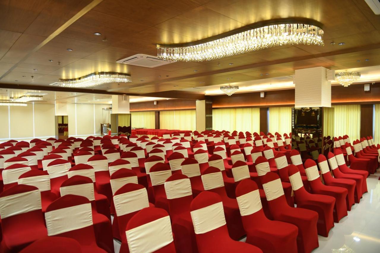 Hotel Blueivy Anand Ngoại thất bức ảnh