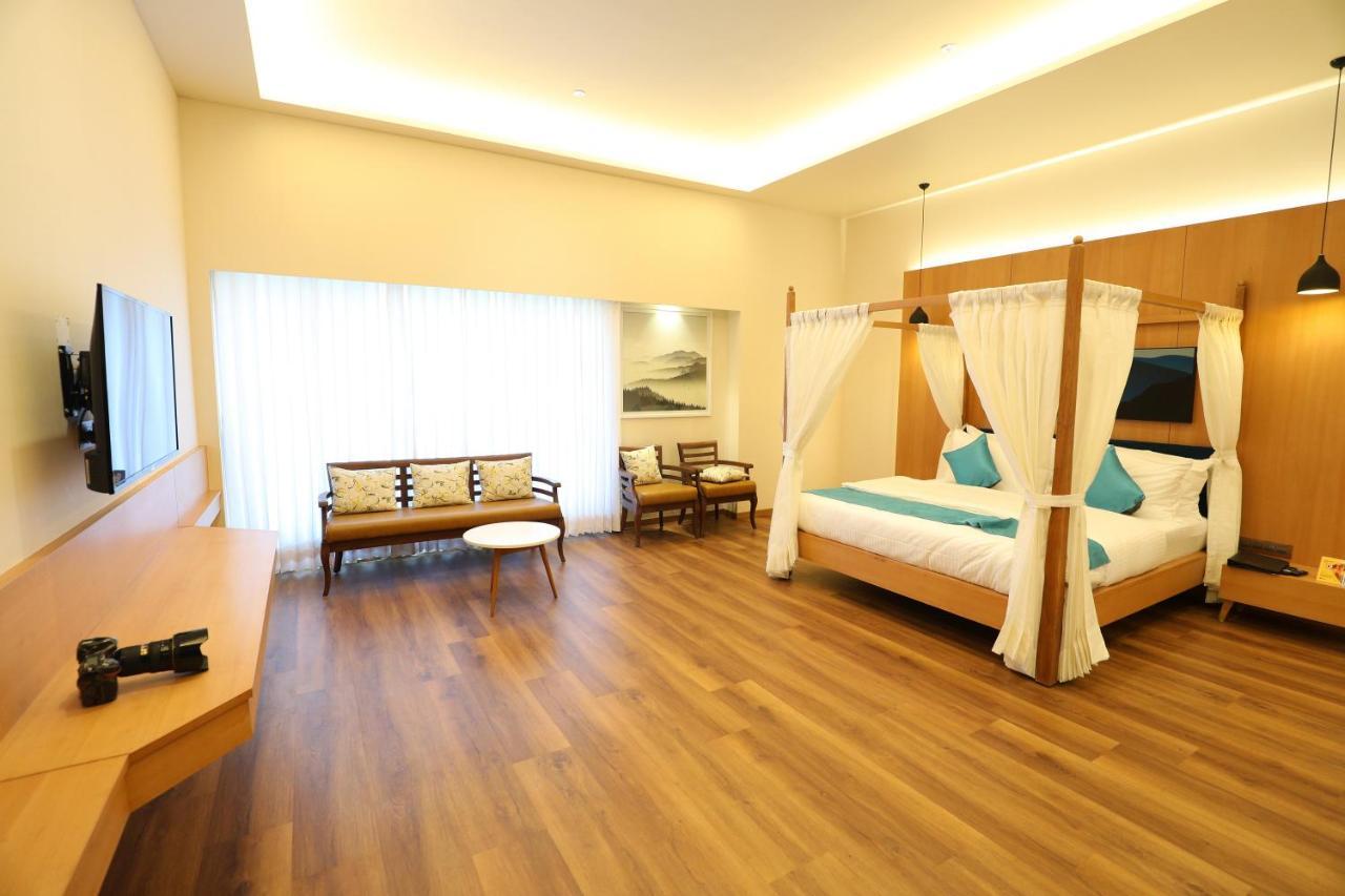 Hotel Blueivy Anand Ngoại thất bức ảnh